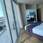 Towers Of Chevron Renaissance Resort Apartment